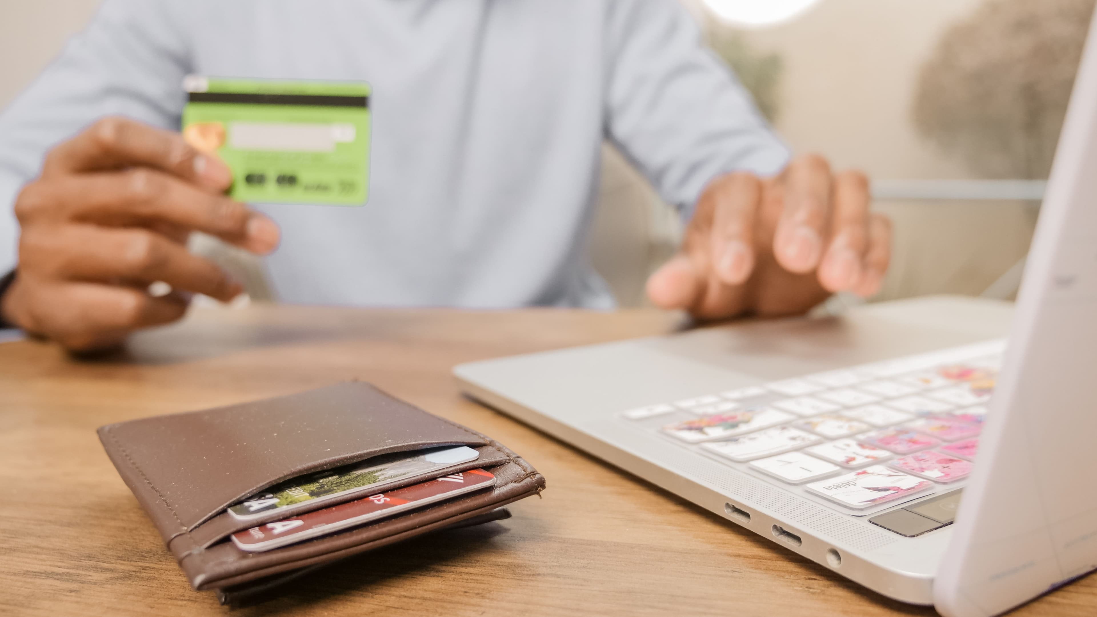 How to pay overseas suppliers: International business payments explained